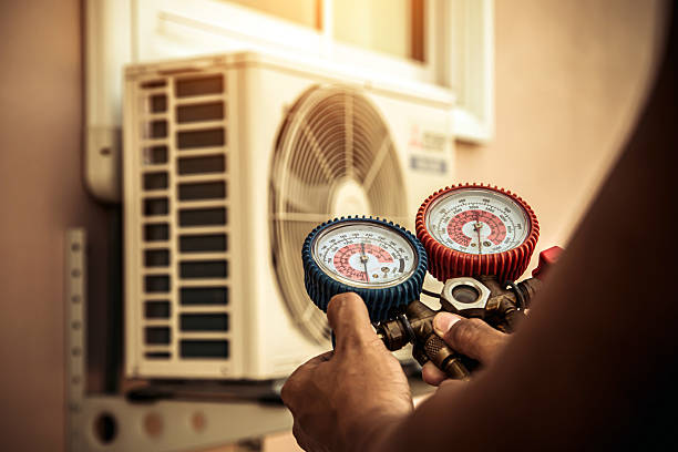 Professional Emergency Hvac technician working in Bellville, OH